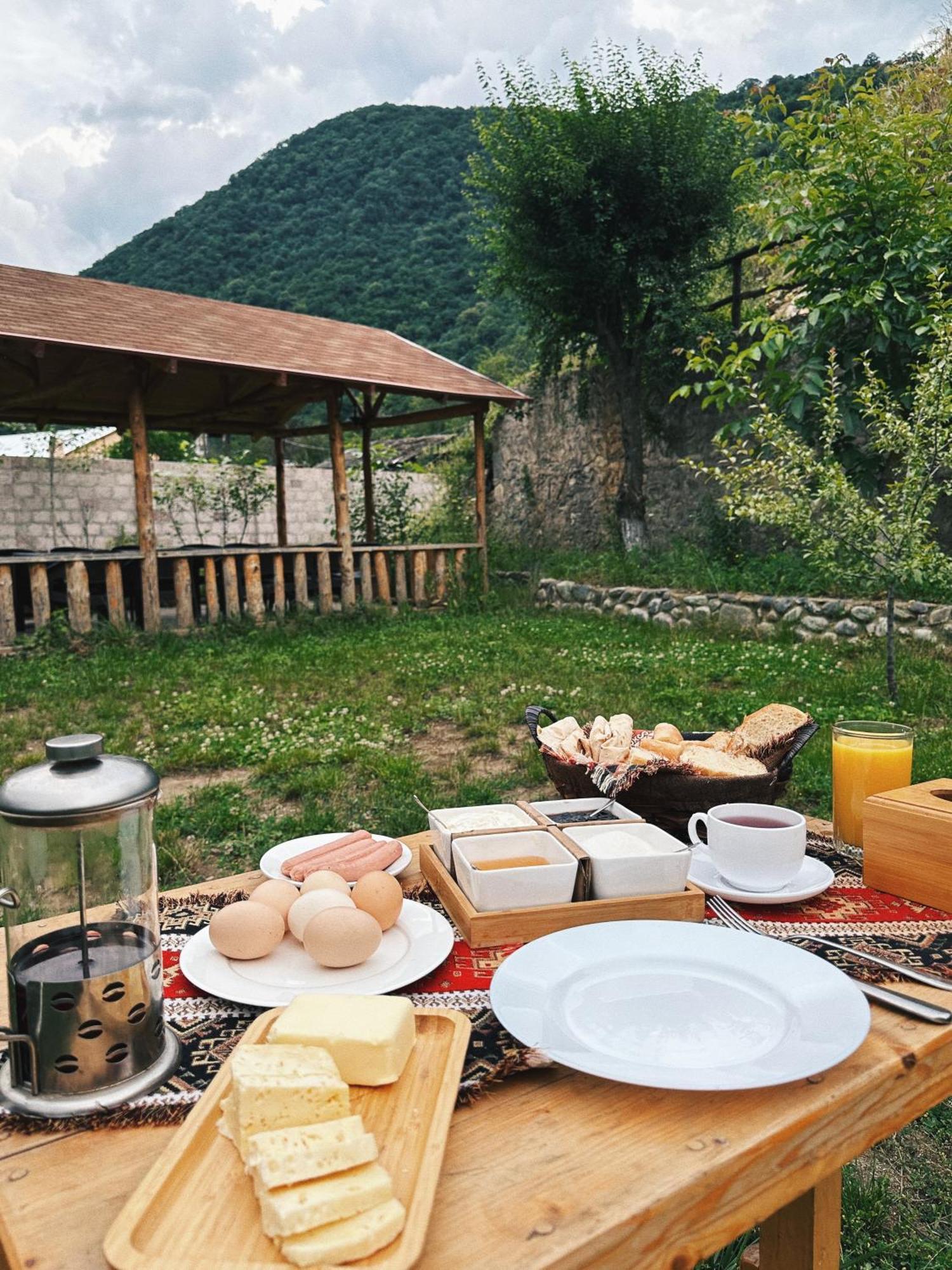 Hovek Guest House Дилижан Экстерьер фото